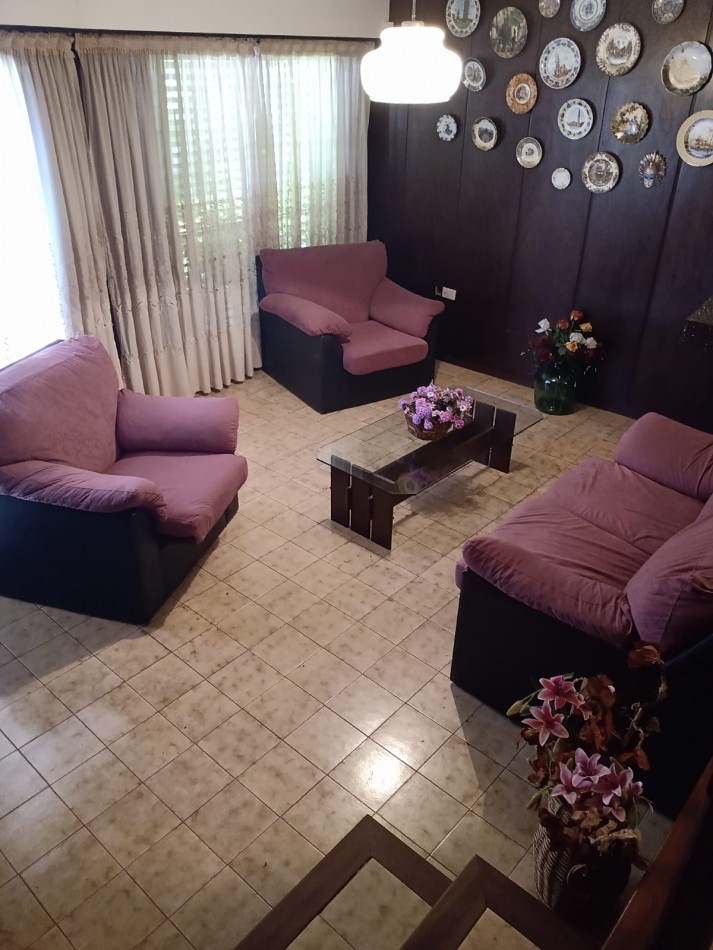 Venta/permuta Chalet De 5 Amb. C/dependencia , Mar Del Plata