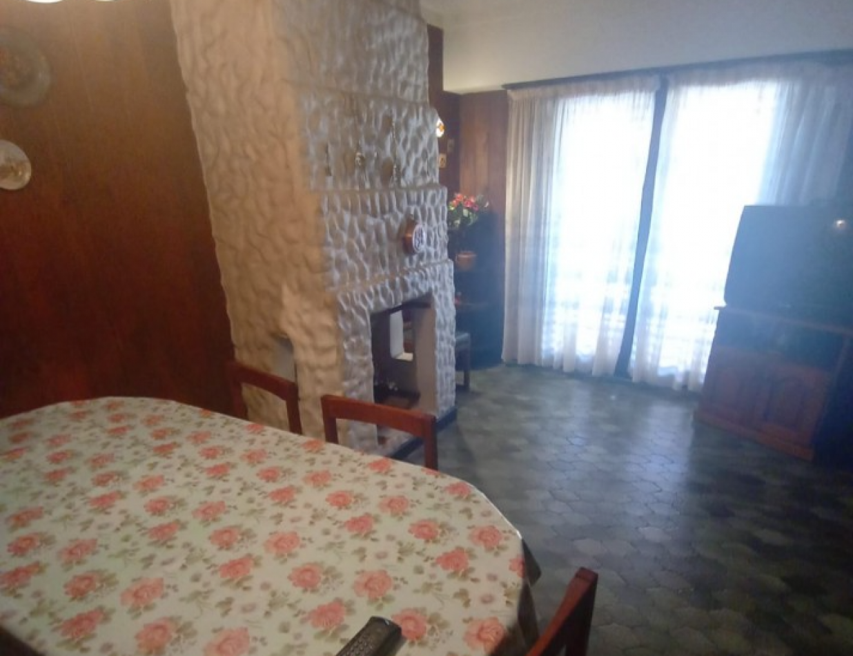 Venta/permuta Chalet De 5 Amb. C/dependencia , Mar Del Plata