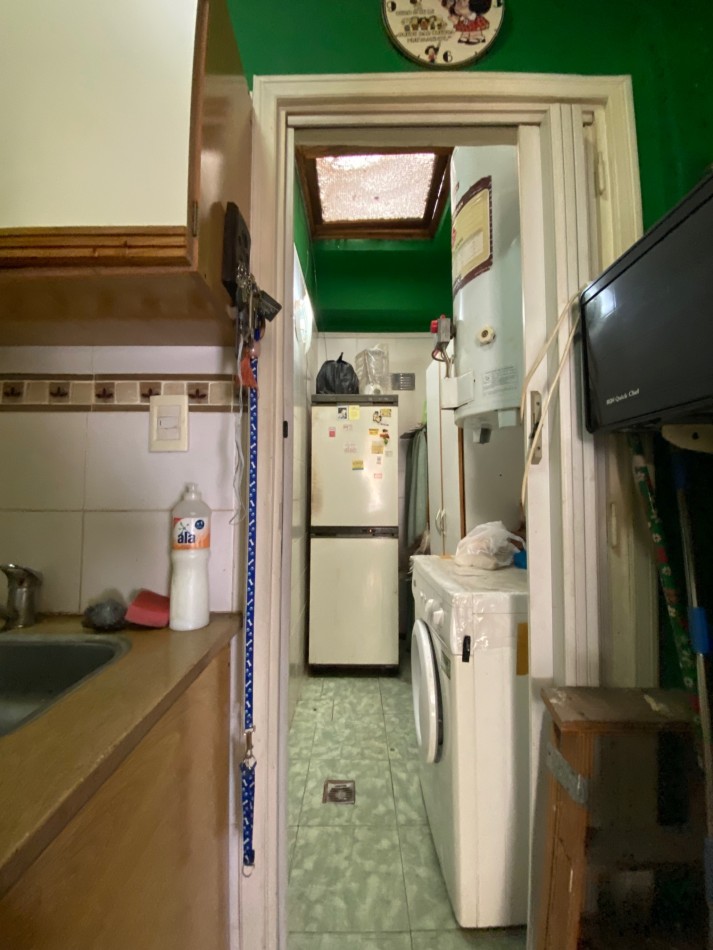 DEPARTAMENTO 3 AMB. A LA CALLE CON BALCON SALIENTE