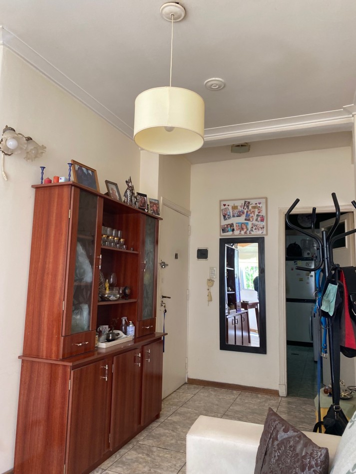 DEPARTAMENTO 3 AMB. A LA CALLE CON BALCON SALIENTE