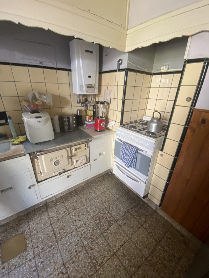 CHALET 3 AMB. CON GARAGE Y PARQUE