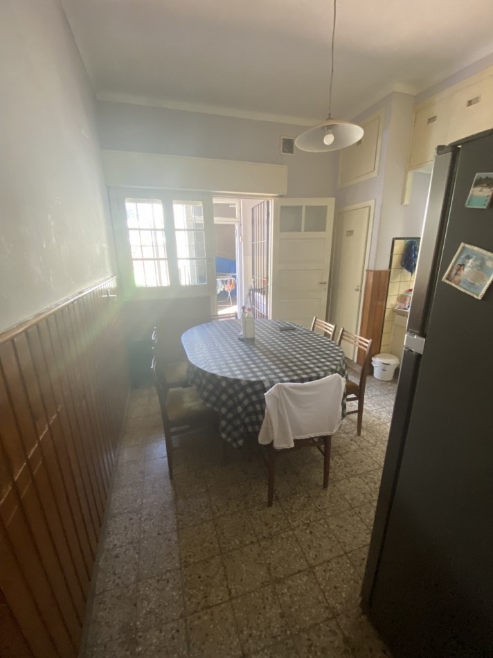 CHALET 3 AMB. CON GARAGE Y PARQUE