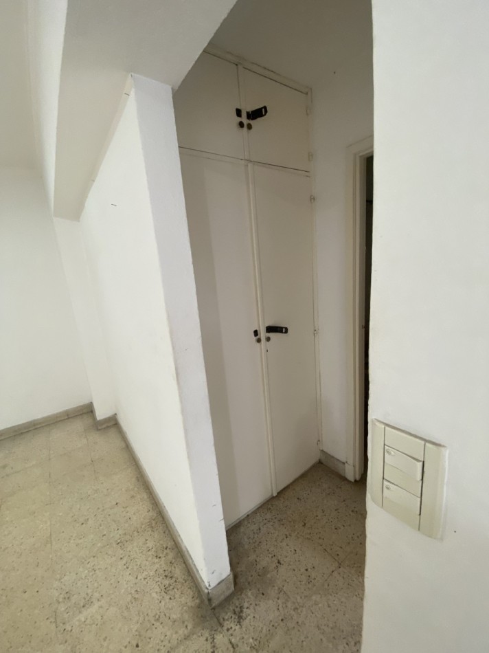 DEPARTAMENTO DOS AMB. A LA CALLE CON BALCON FRANCES VEREDA DE SOL