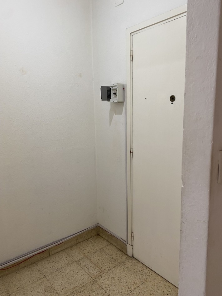 DEPARTAMENTO DOS AMB. A LA CALLE CON BALCON FRANCES VEREDA DE SOL