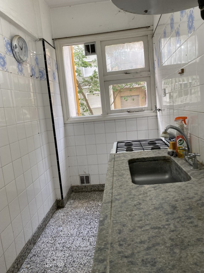 DEPARTAMENTO DOS AMB. A LA CALLE CON BALCON FRANCES VEREDA DE SOL