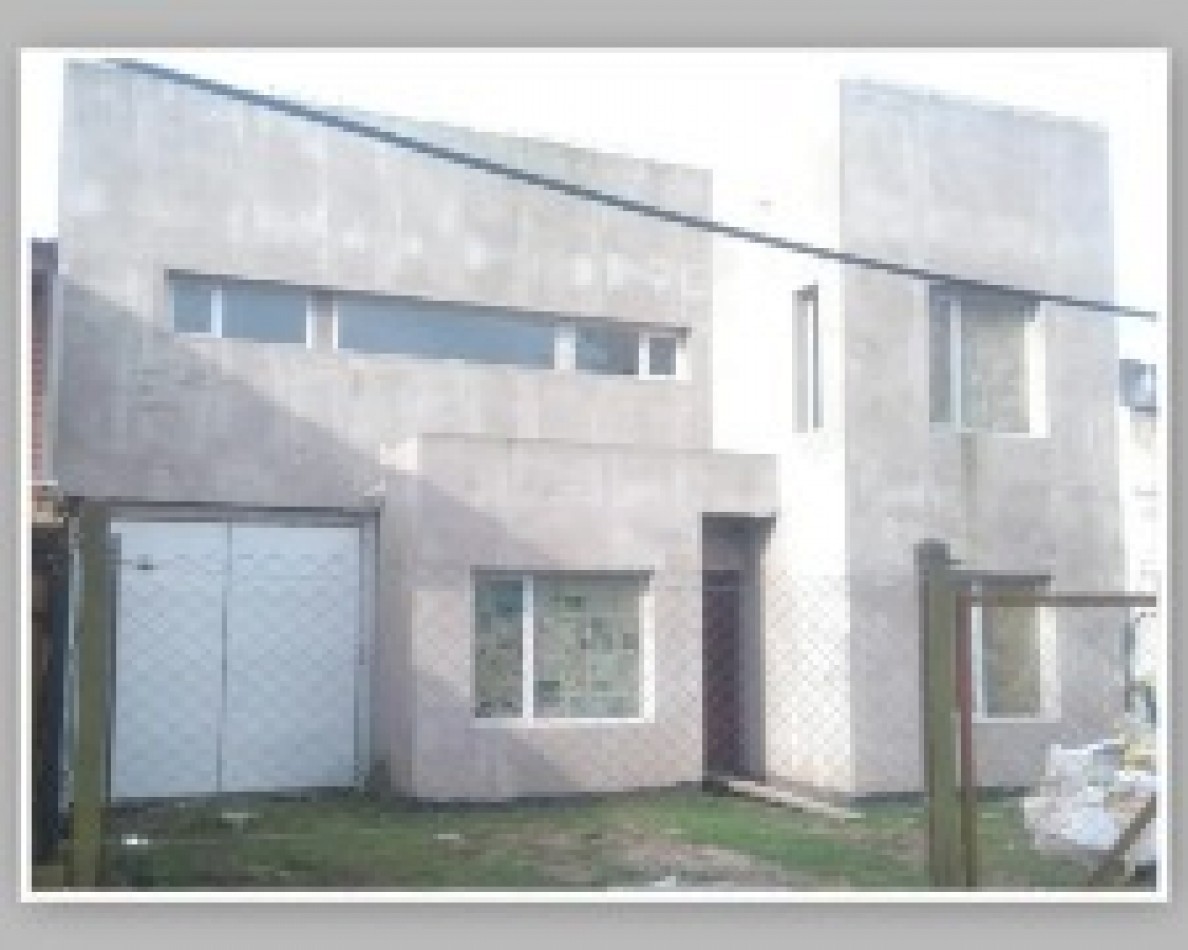 Casa a terminar-  en Venta en Mar del Plata / FLORIDA PREMIUM OUTLET z/ Constitucion y Ruta 2 