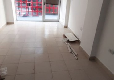 Venta LOCAL EXCELENTE 3 PLANTAS ZONA GUEMES 