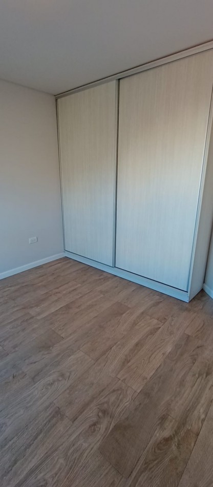 Piso de categoria a estrenar de 4 ambientes ( el principal en suite con vestidor) cochera y terraza propia. Z/Guemes