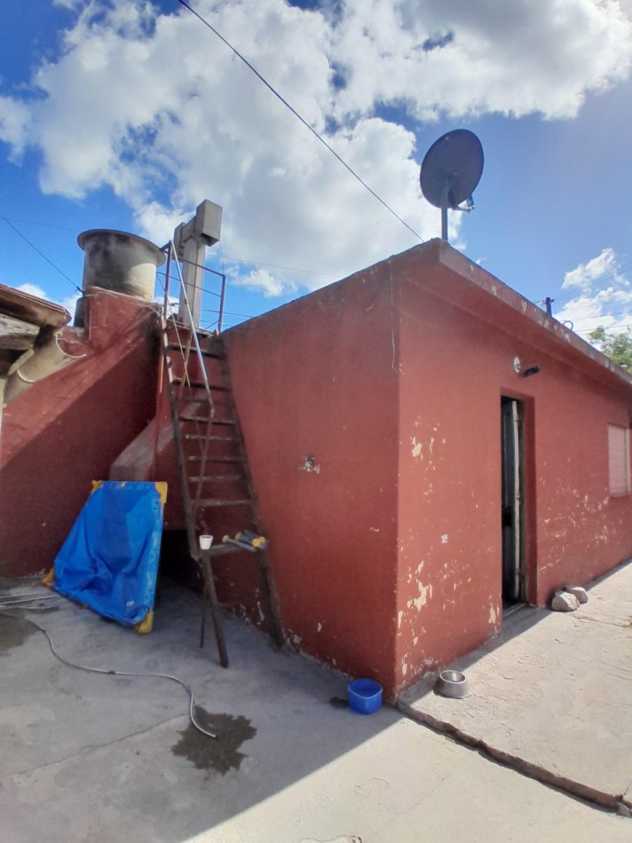Chalet 3 Amb. Garaje quincho. ¡¡OPORT!! Namuncura al 2200