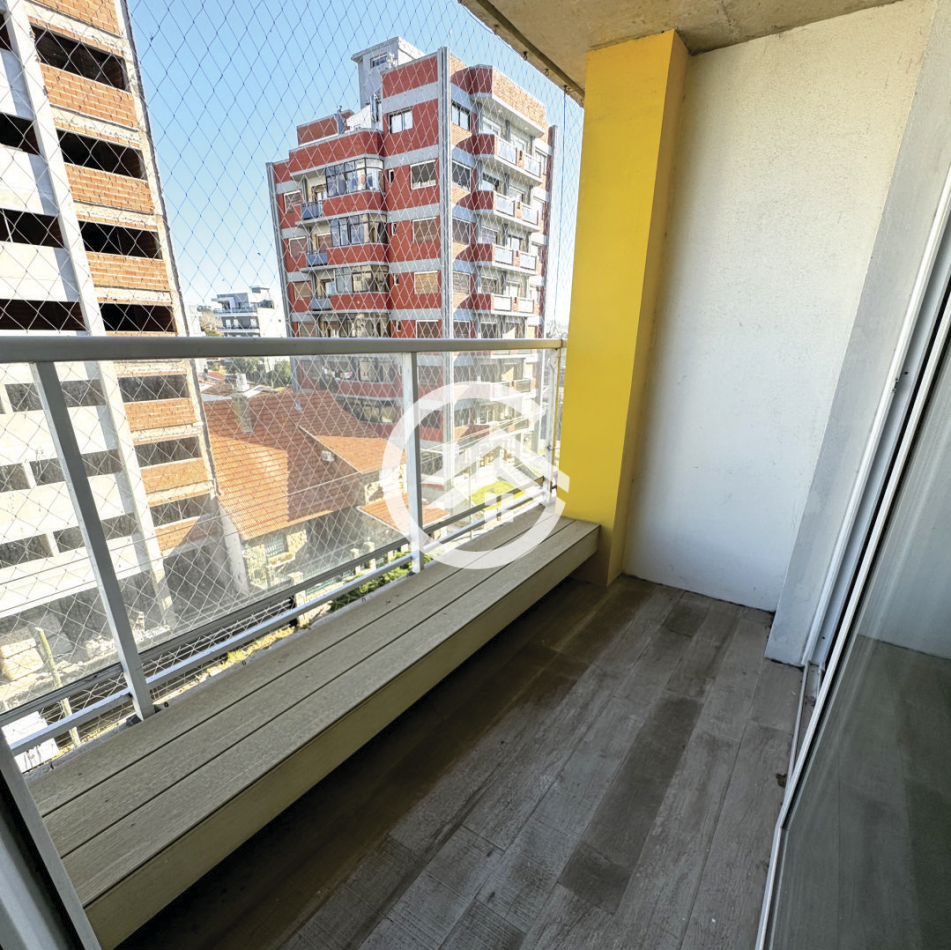 DEPARTAMENTO 2 AMBIENTES CON COCHERA CUBIERTA 