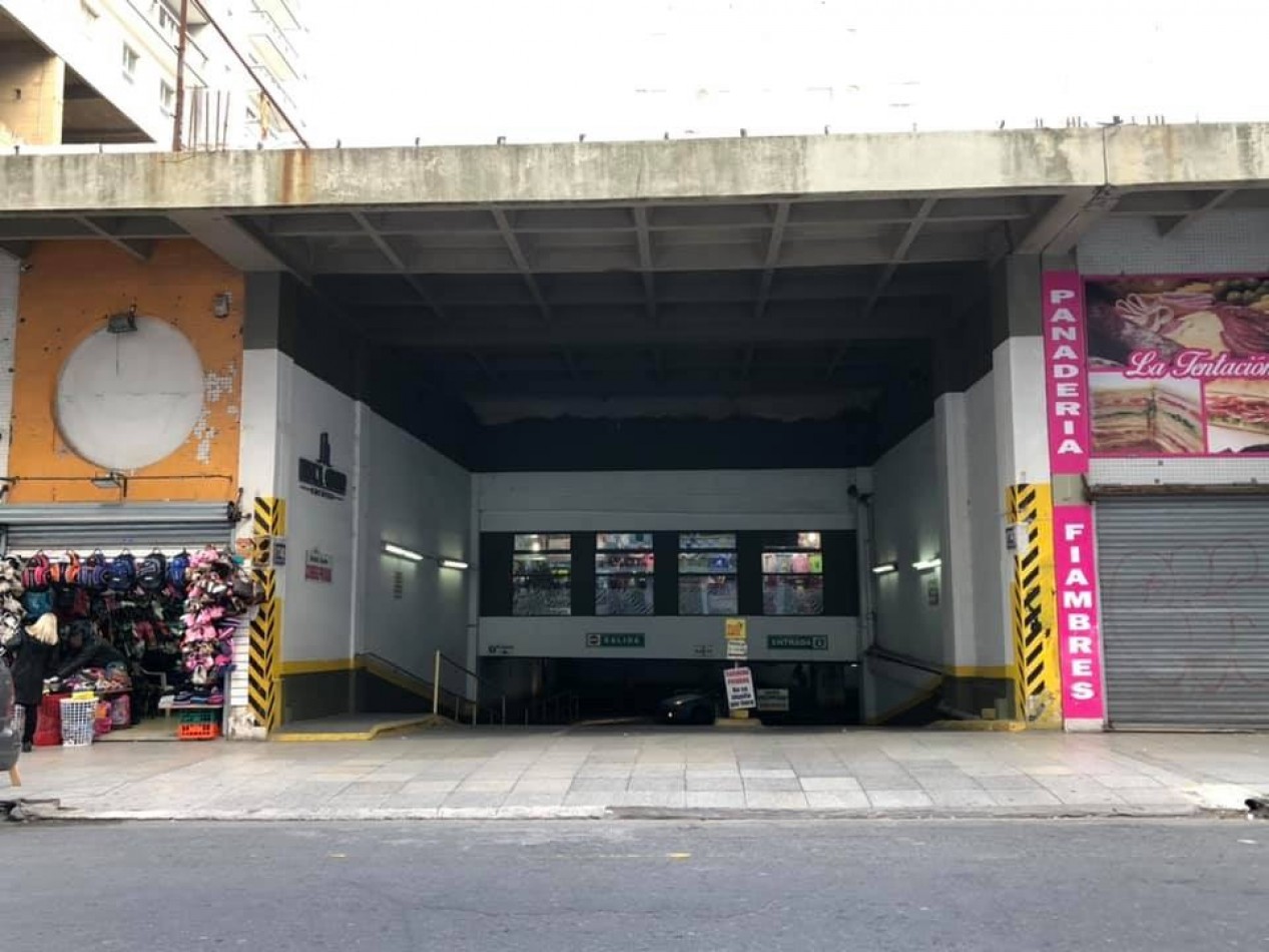 VENTA COCHERA ZONA CENTRICA 