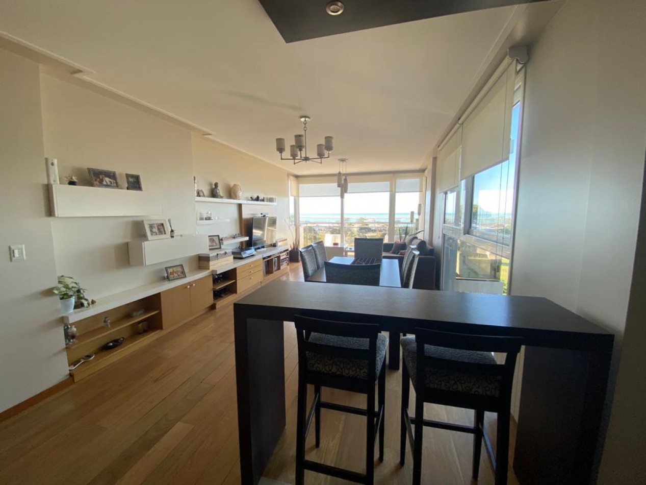 SEMIPISO 3 AMB EN VENTA - ZONA PLAYA GRANDE
