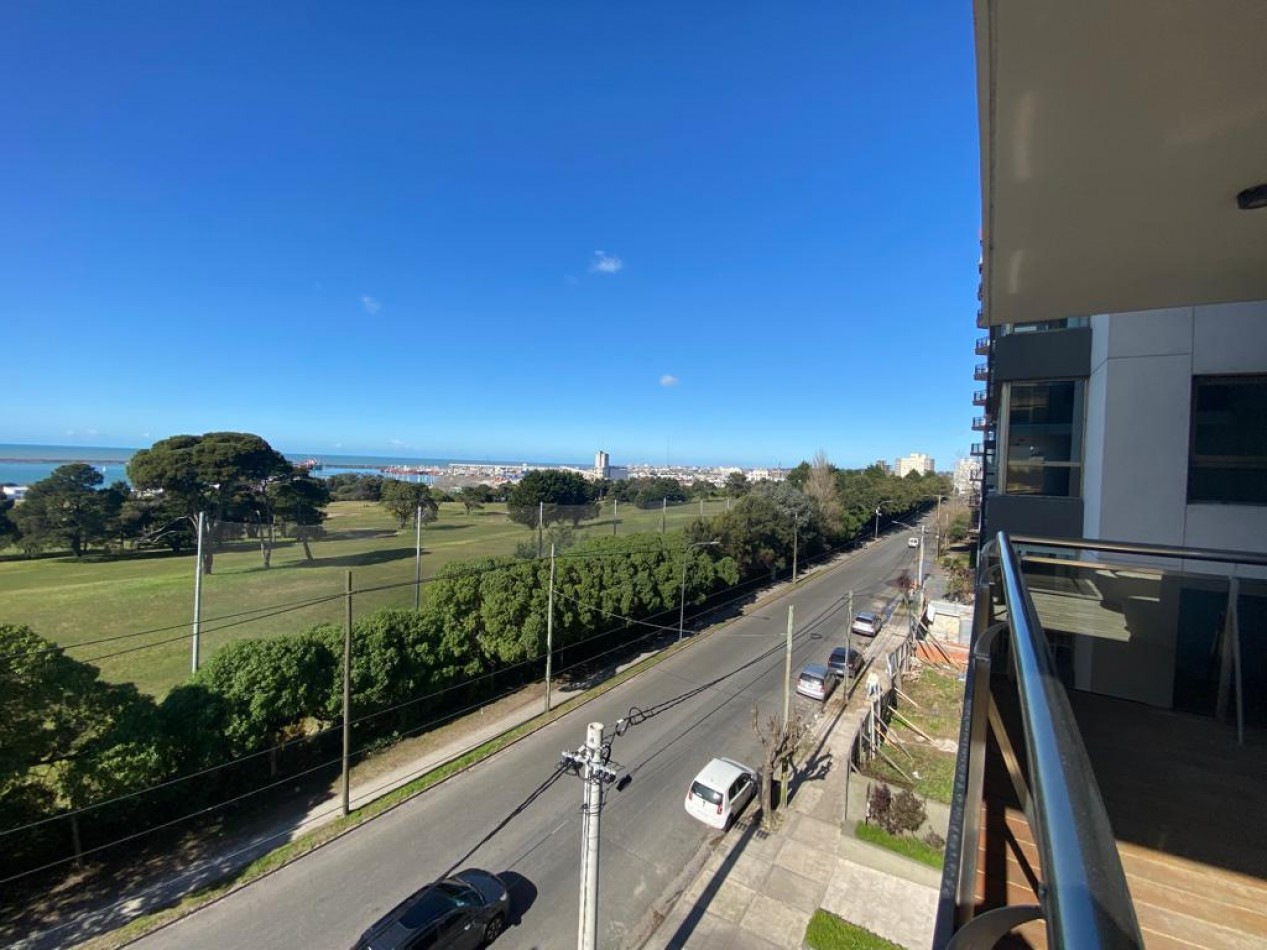 SEMIPISO 3 AMB EN VENTA - ZONA PLAYA GRANDE