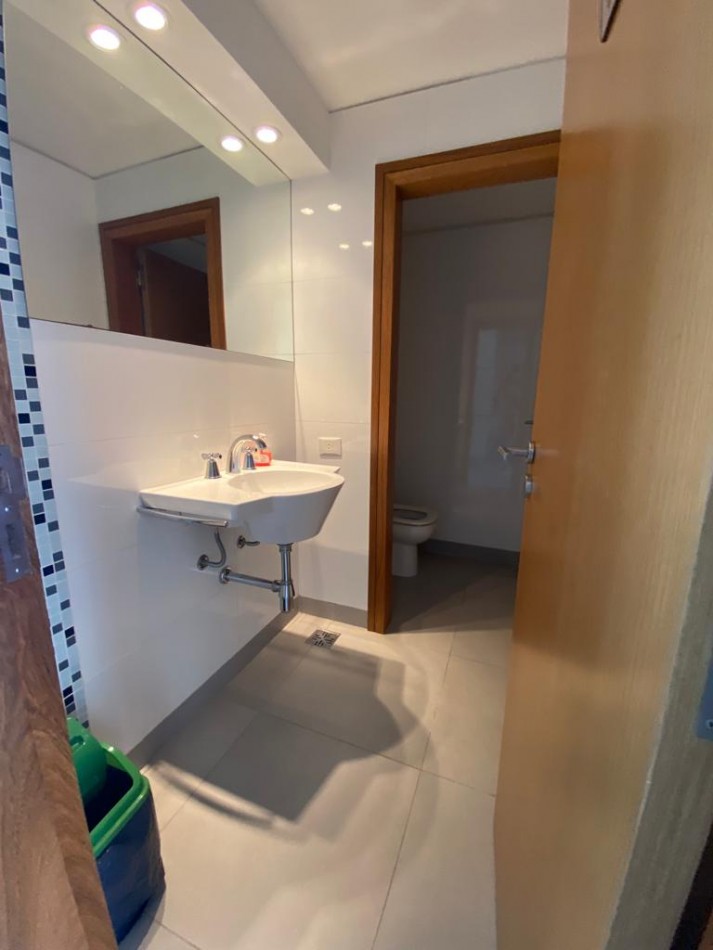 SEMIPISO 3 AMB EN VENTA - ZONA PLAYA GRANDE