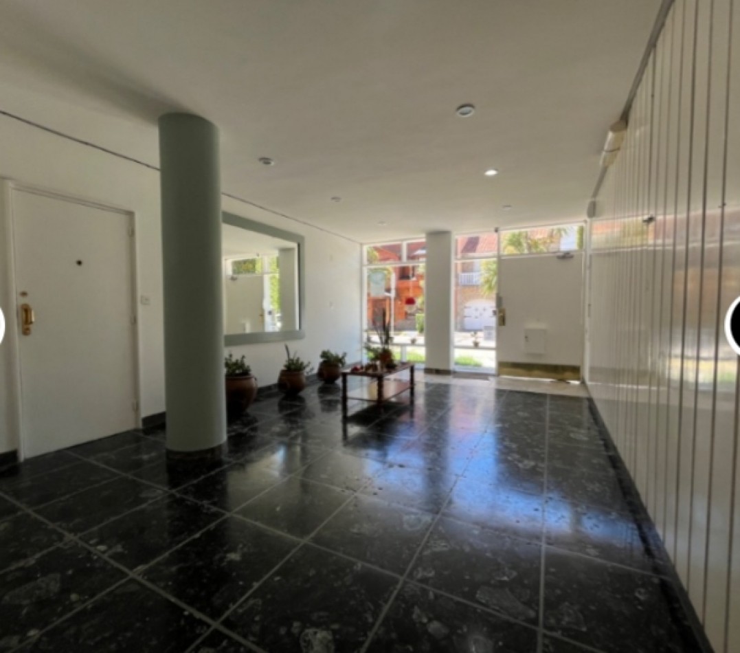 EN VENTA DEPARTAMENTO DE UN AMBIENTE A LA CALLE CON VISTA PARCIAL AL MAR
