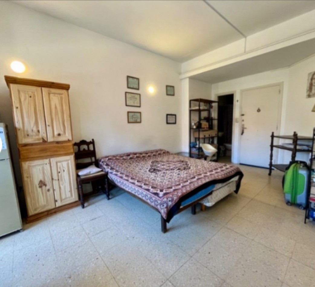 EN VENTA DEPARTAMENTO DE UN AMBIENTE A LA CALLE CON VISTA PARCIAL AL MAR