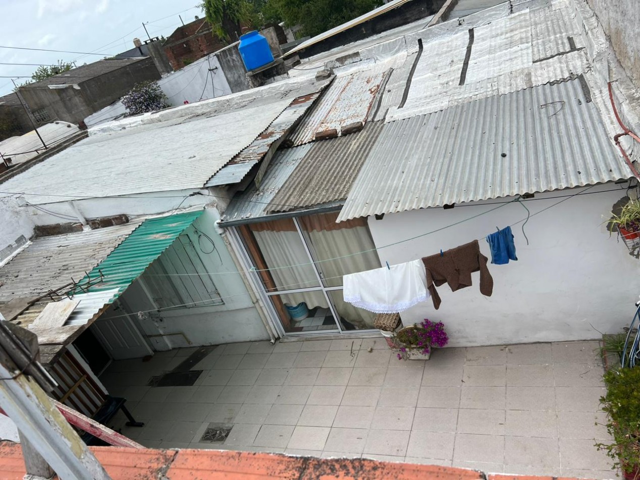 VENTA DE CASA 3 AMBIENTE CON DEPARTAMENTOS