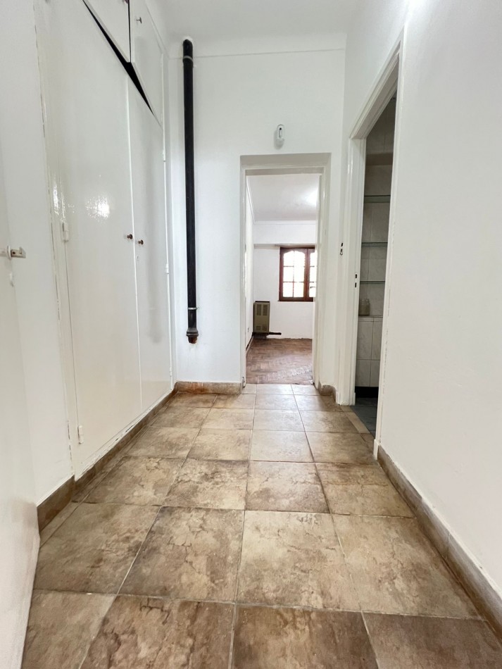 HERMOSO CHALET CUATRO AMBIENTES A LA VENTA ESCUCHA OFERTA