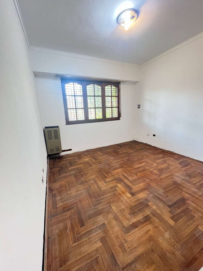 HERMOSO CHALET CUATRO AMBIENTES A LA VENTA ESCUCHA OFERTA