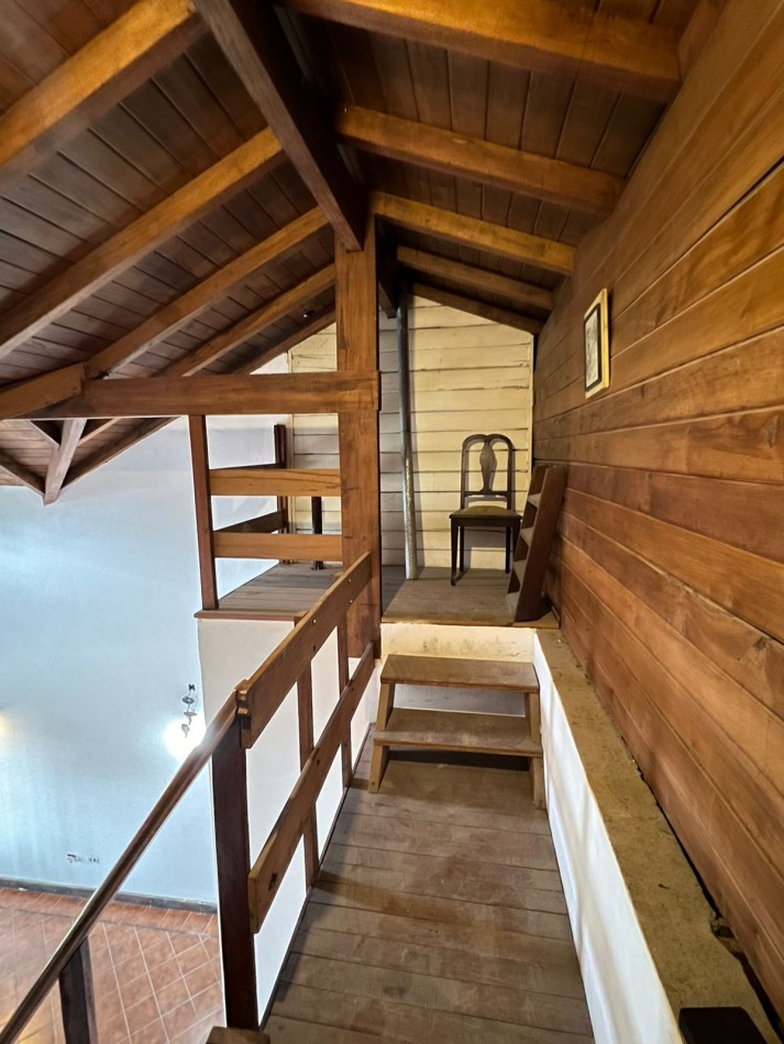 HERMOSO CHALET CUATRO AMBIENTES A LA VENTA ESCUCHA OFERTA