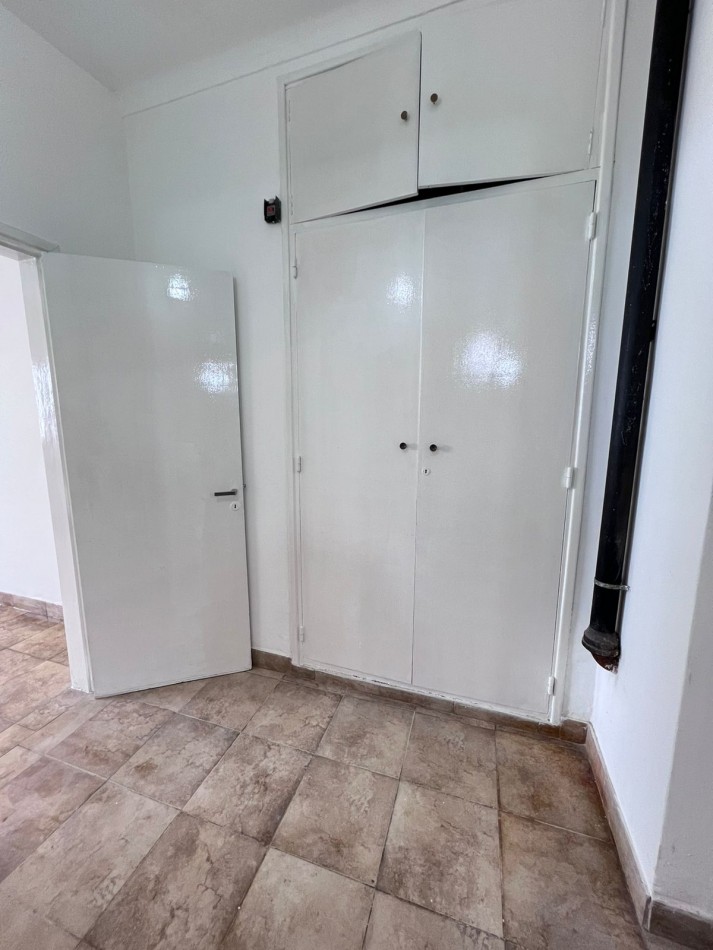 HERMOSO CHALET CUATRO AMBIENTES A LA VENTA ESCUCHA OFERTA