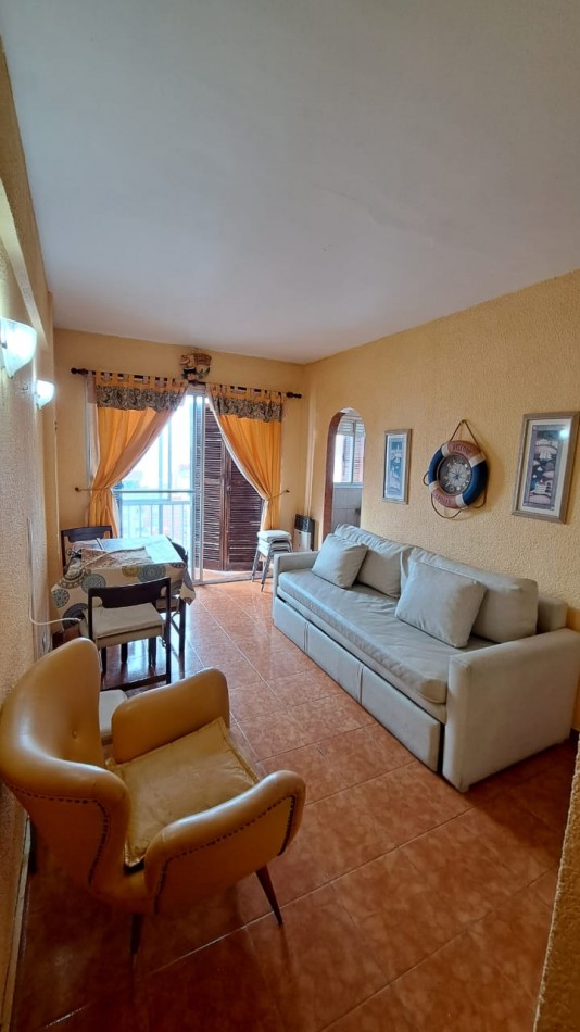 RETASADO - VENTA - 2 AMB CON COCHERA - VISTA AL MAR