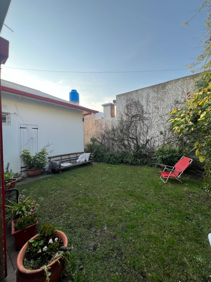 VENTA - CASA - CUATRO AMBIENTES - 1 DE MAYO 1100