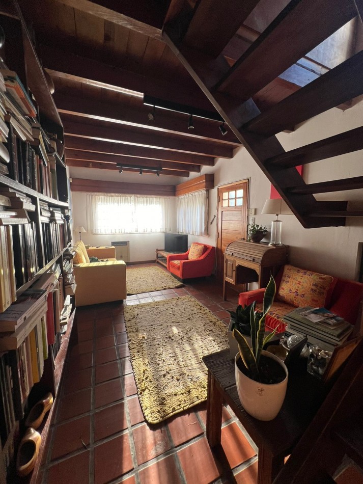 VENTA - CASA - CUATRO AMBIENTES - 1 DE MAYO 1100
