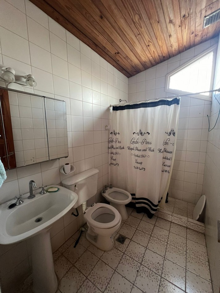 VENTA - CASA - CUATRO AMBIENTES - 1 DE MAYO 1100