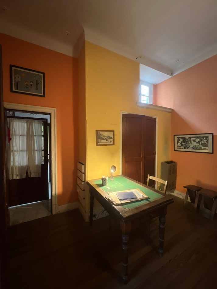 VENTA - CASA DE ESTILO - CINCO AMBIENTES - LA PERLA