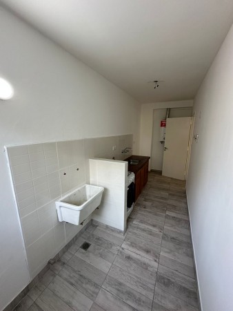  Oportunidad!!. Venta de muy lindo Dpto 3 ambientes reciclado en Planta Baja c/ espacio de Cochera