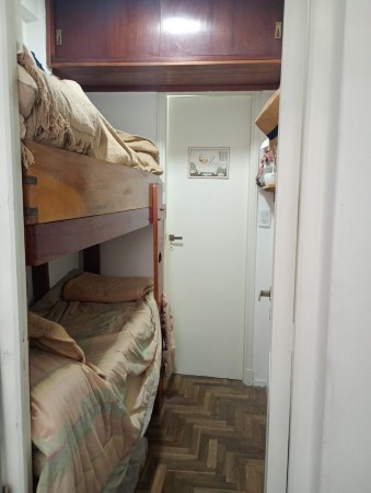 Venta  Dpto dos Ambientes c/dependencia, al frente. 