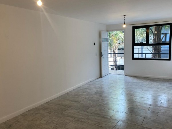 OPORTUNIDAD! VENTA PH C/ COCHERA