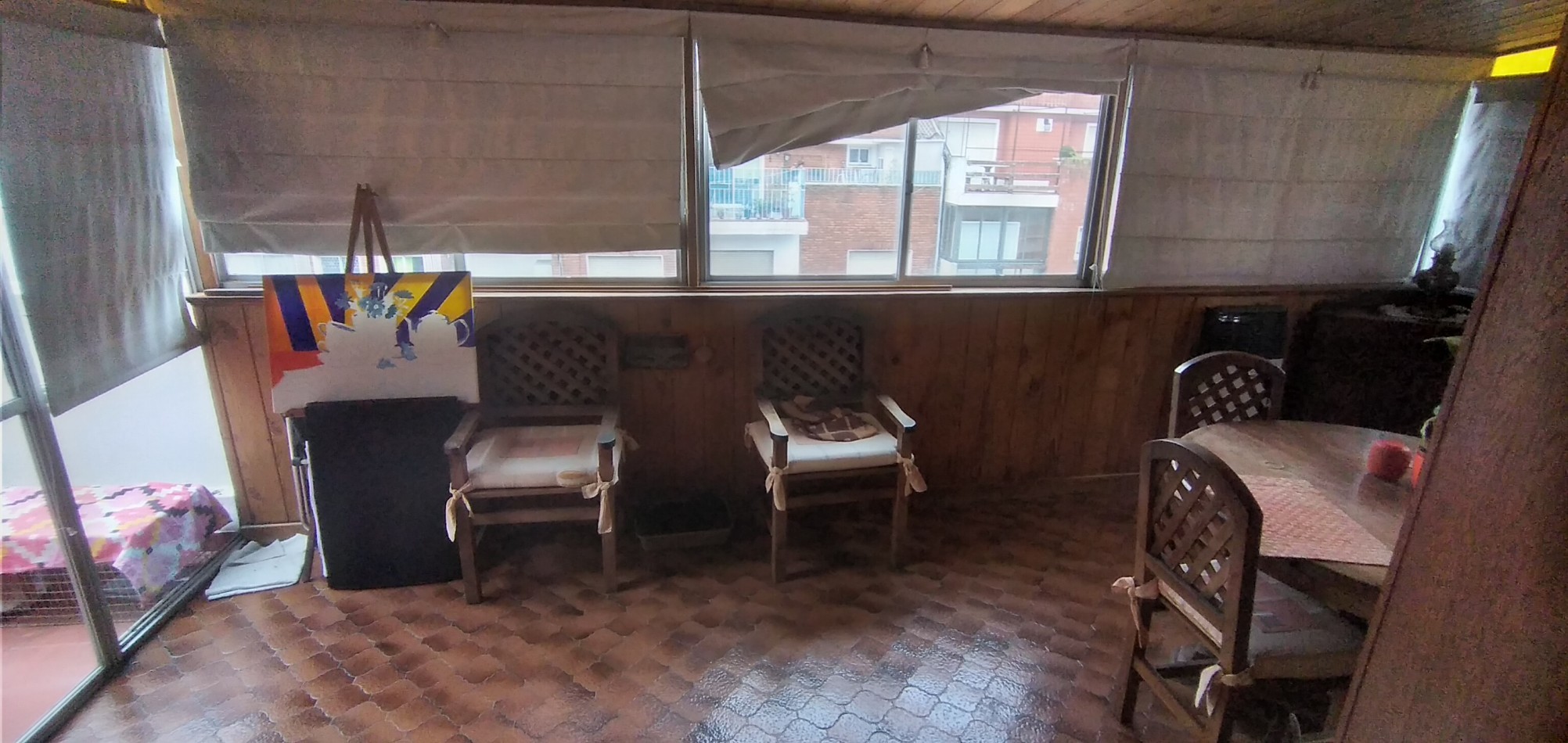 SOLIDO 3 AMBIENTES EXTERNOS, 2 BAÑOS, PROXIMO PLAZA MITRE.