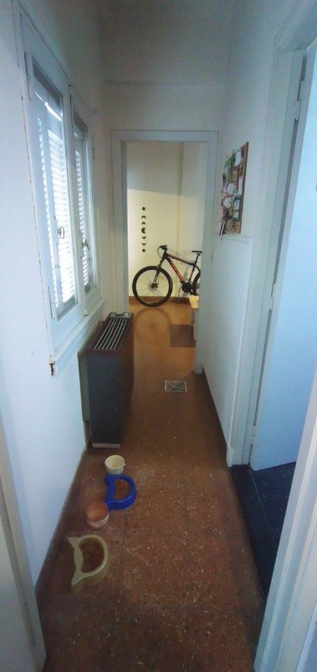 DEPARTAMENTO 2 AMB. AL CONTRA FRENTE SEGUNDO PISO POR ESCALERA.