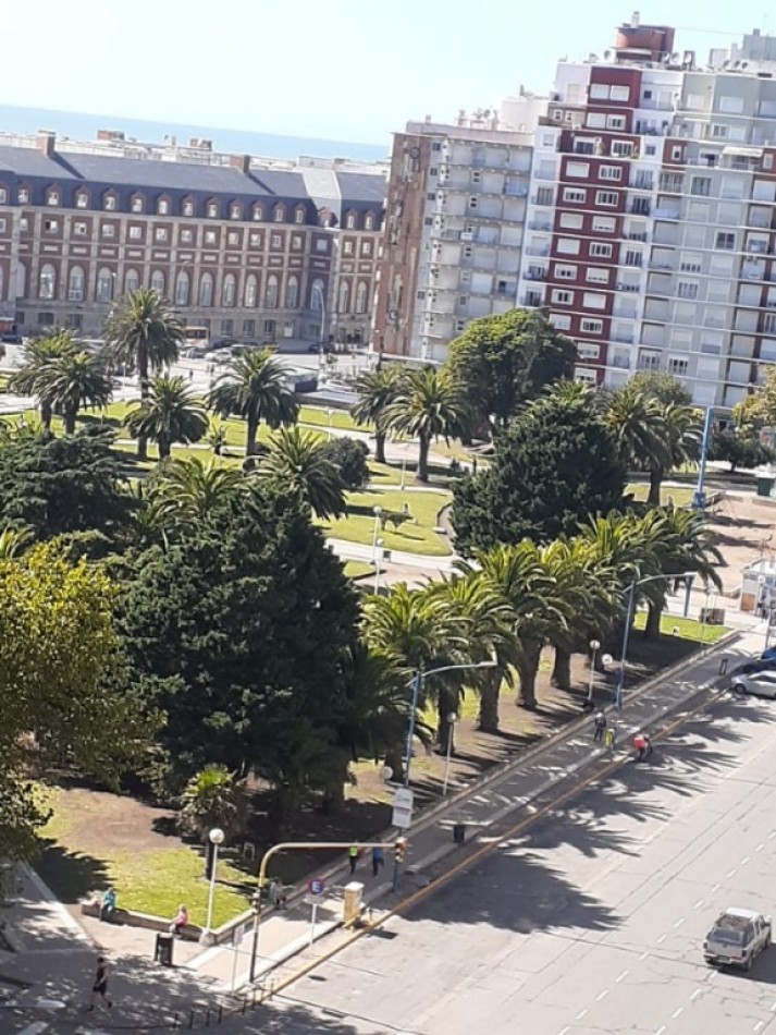 3 AMB.VISTA PLAZA COLON, A METROS DEL MAR. A NUEVO.