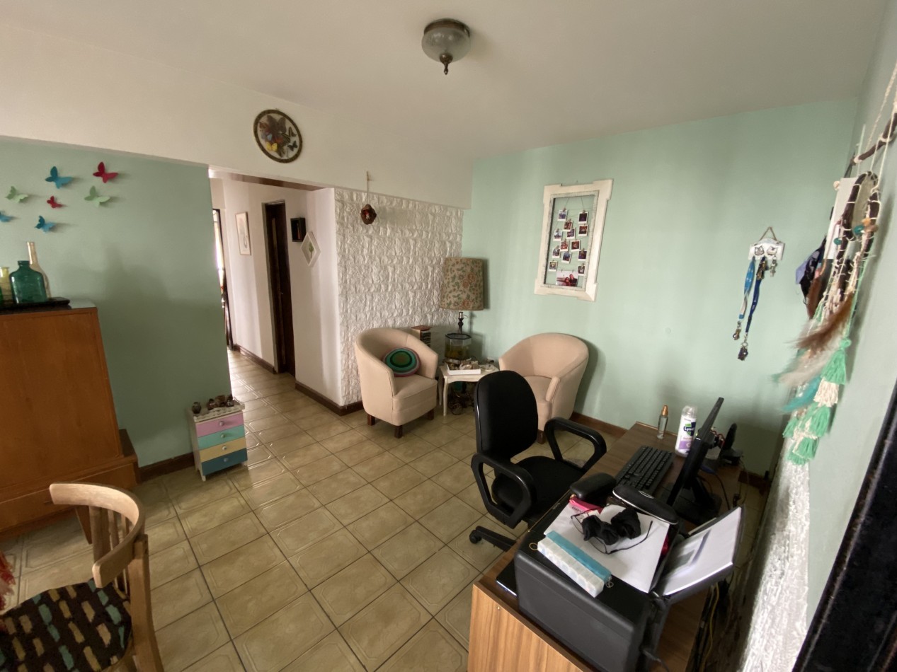 HERMOSO  4 AMB A LA CALLE CON JARDIN. AMPLIO  EXTERNO. USA 85.000 APTO CREDITO
