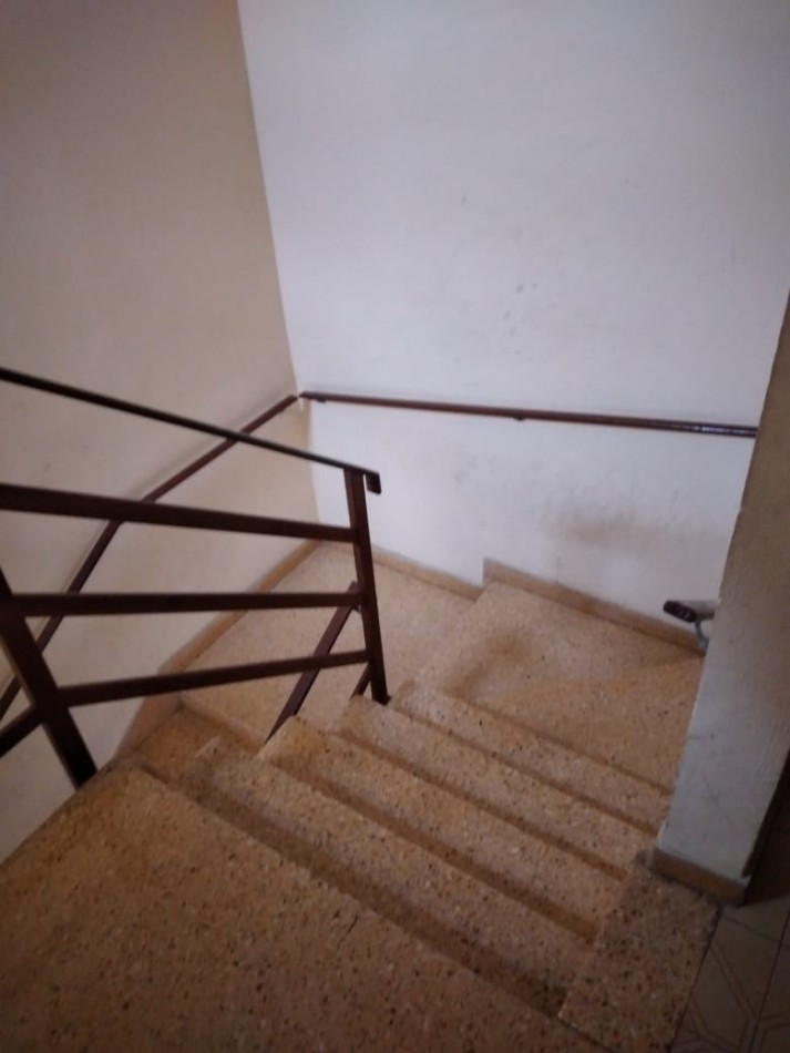 DEPTO.TIPO PH 1ER.X ESCALERA LATERAL. SAN JOSE.