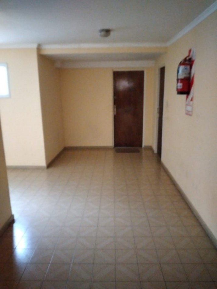 DEPTO.TIPO PH 1ER.X ESCALERA LATERAL. SAN JOSE.