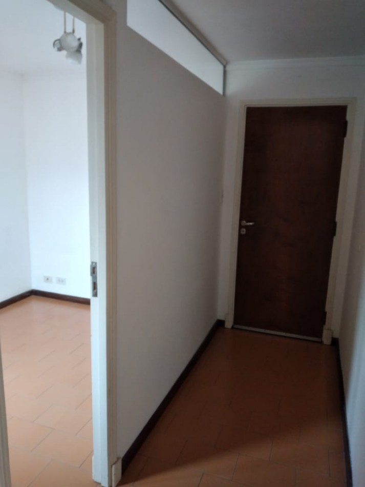 DEPTO.TIPO PH 1ER.X ESCALERA LATERAL. SAN JOSE.