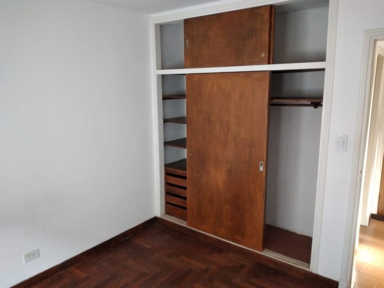 DEPTO.TIPO PH 1ER.X ESCALERA LATERAL. SAN JOSE.