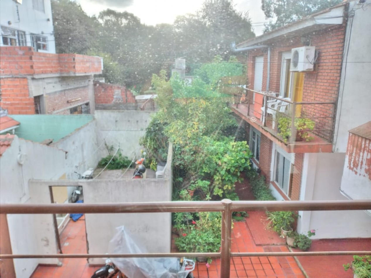 DEPTO.TIPO PH 1ER.X ESCALERA LATERAL. SAN JOSE.