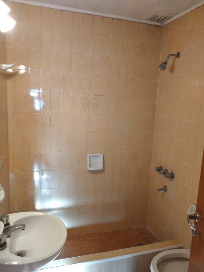 DEPTO.TIPO PH 1ER.X ESCALERA LATERAL. SAN JOSE.