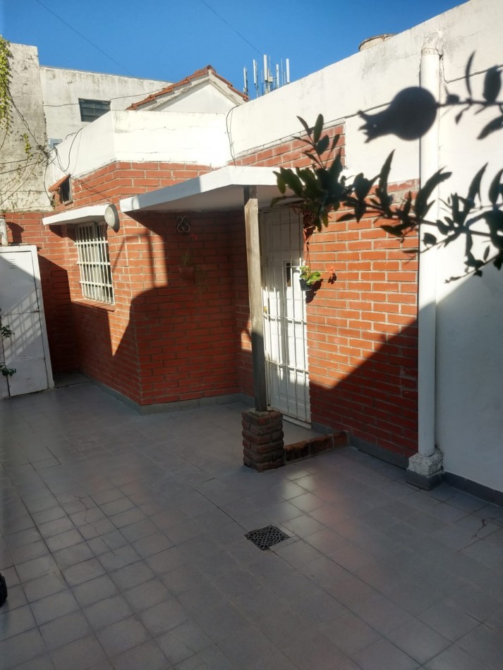 PH 2 AMB.POR PASILLO, CON PATIO y TERRAZA.CON RENTA.