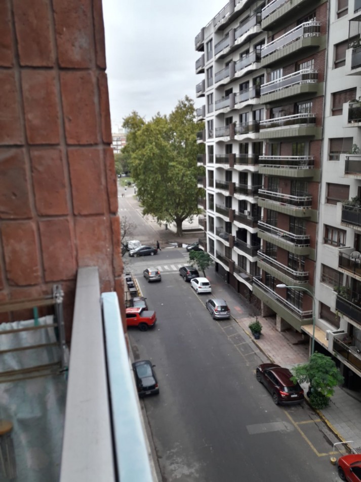 BELLO 2 AMB.A LA CALLE PROX.PLAZA MITRE.