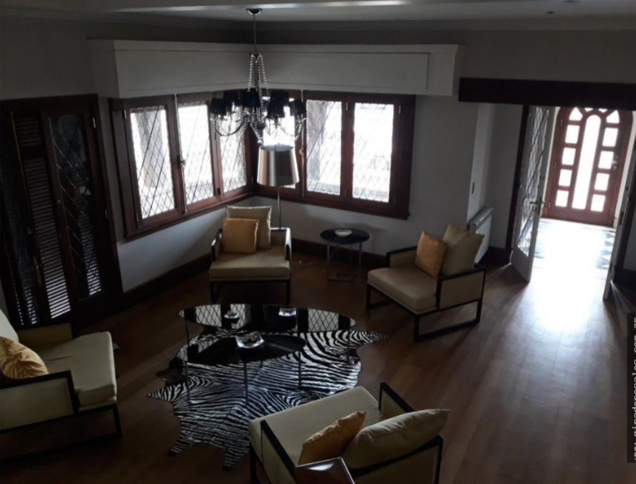 MAGNIFICO CHALET PARA EXIGENTES, FRENTE AL MAR. (LOTE EN PH)