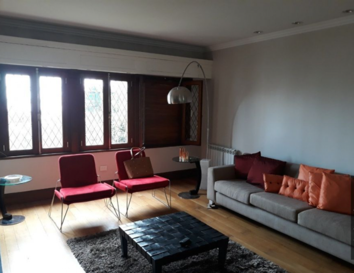 MAGNIFICO CHALET PARA EXIGENTES, FRENTE AL MAR. (LOTE EN PH)