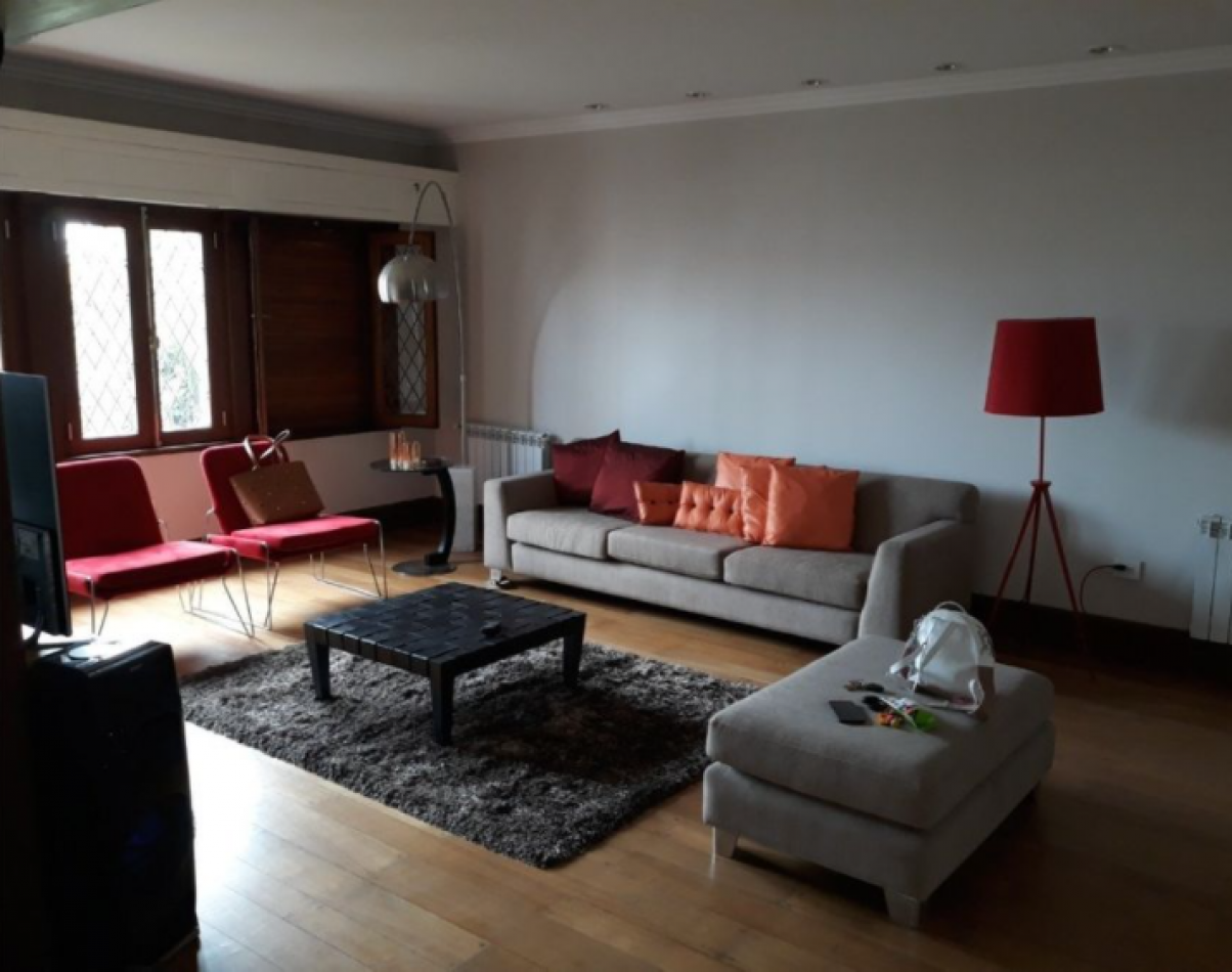 MAGNIFICO CHALET PARA EXIGENTES, FRENTE AL MAR. (LOTE EN PH)