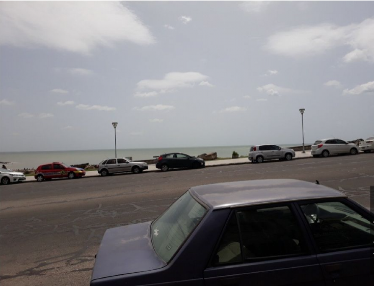 MAGNIFICO CHALET PARA EXIGENTES, FRENTE AL MAR. (LOTE EN PH)