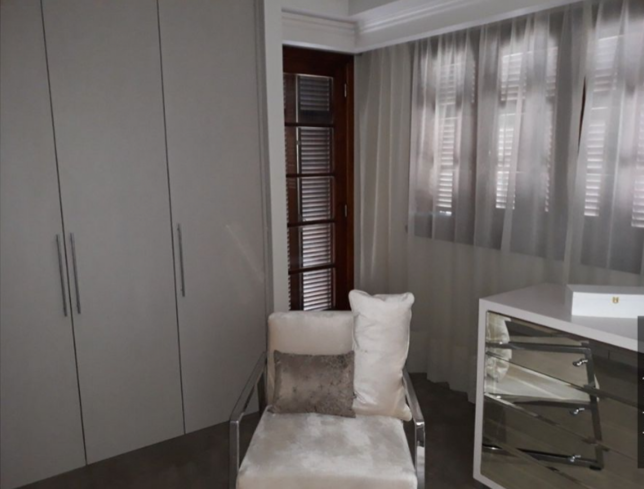 MAGNIFICO CHALET PARA EXIGENTES, FRENTE AL MAR. (LOTE EN PH)